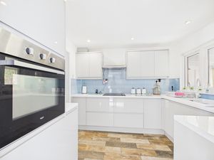 Kitchen- click for photo gallery